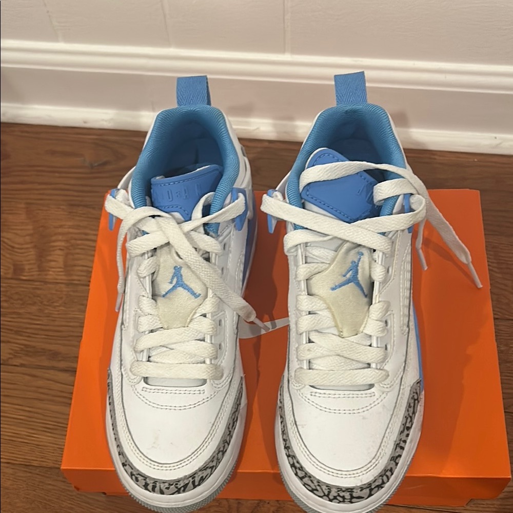 White and Blue  KIDS Sneakers JORDAN , excellent condition, wear one time